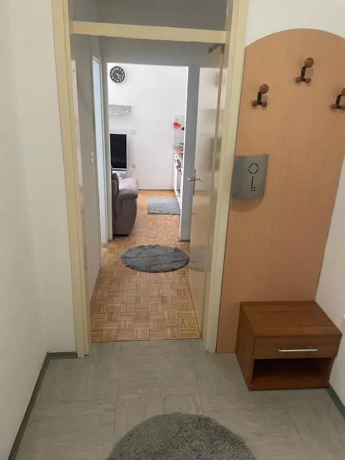 Lakiluk Apartment Kranj